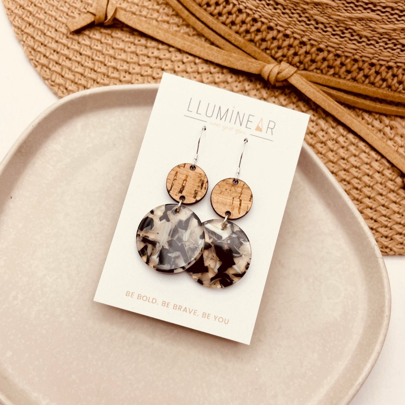 Neptune shape earrings in 925 sterling silver made with natural cork and black resin pattern