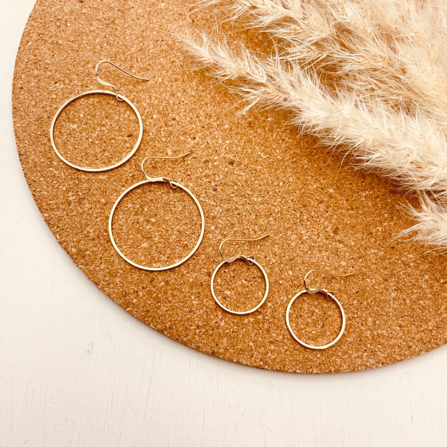 Simple Circle Earrings Gold