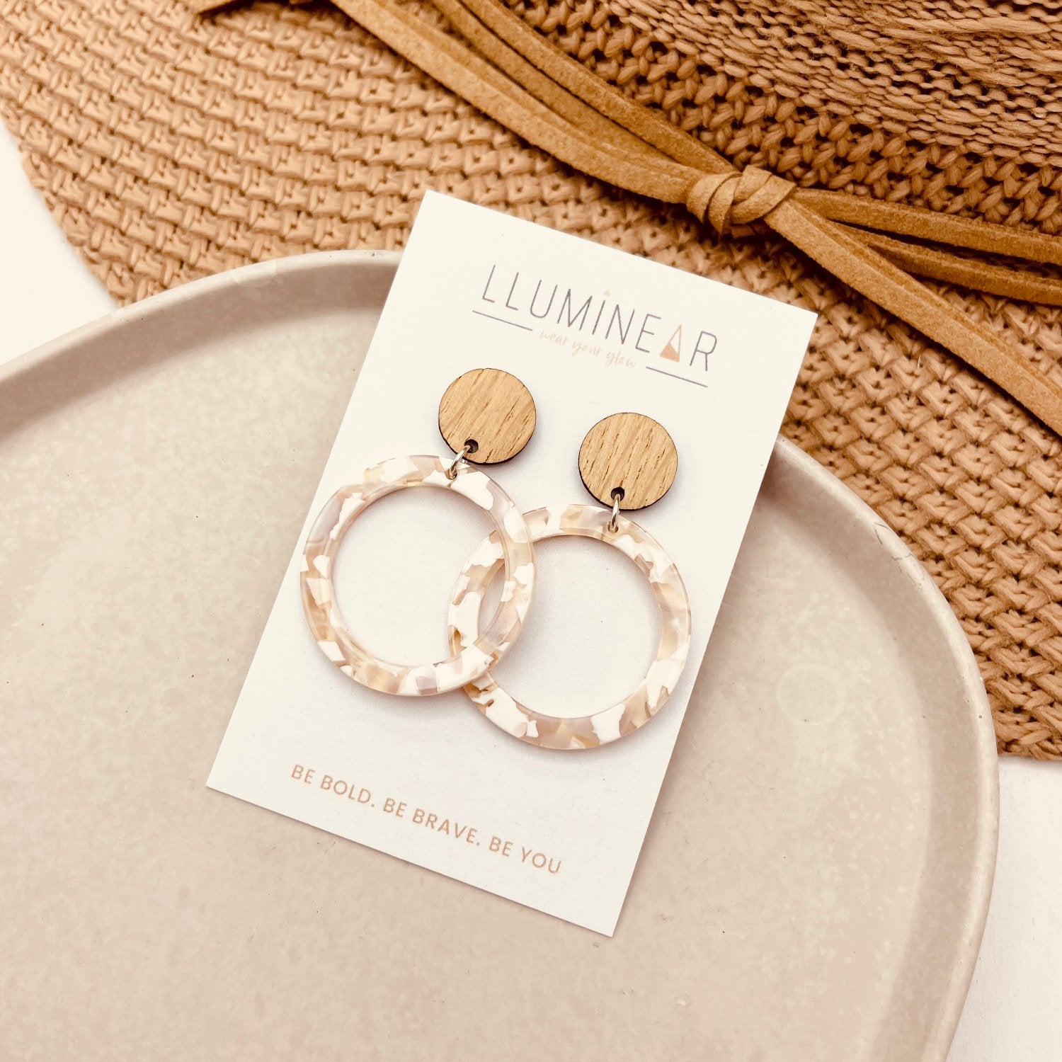 natural_wood_sterling silver stud earrings_with_pink_shell_circles