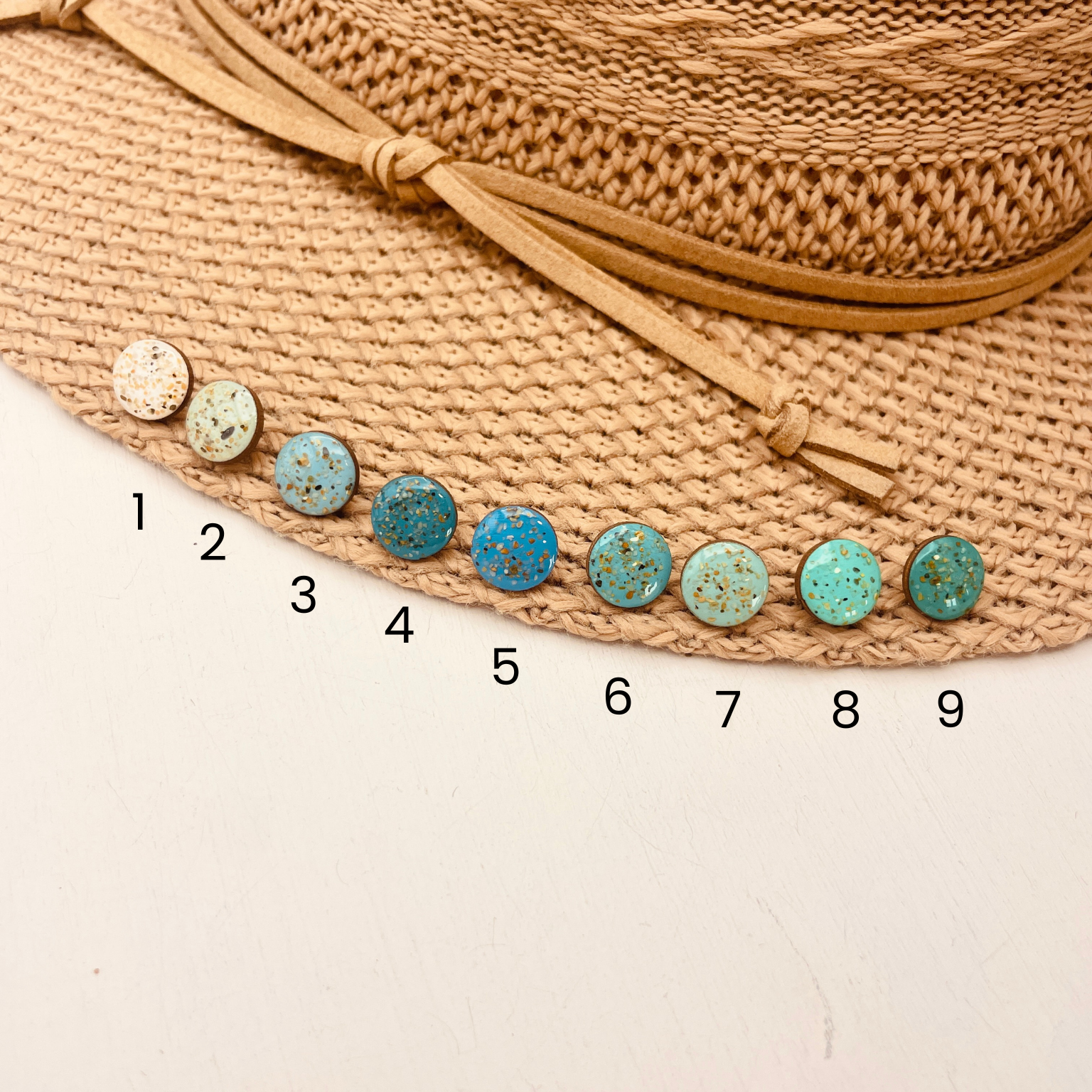 Pluto Beach Sand Studs - Cool