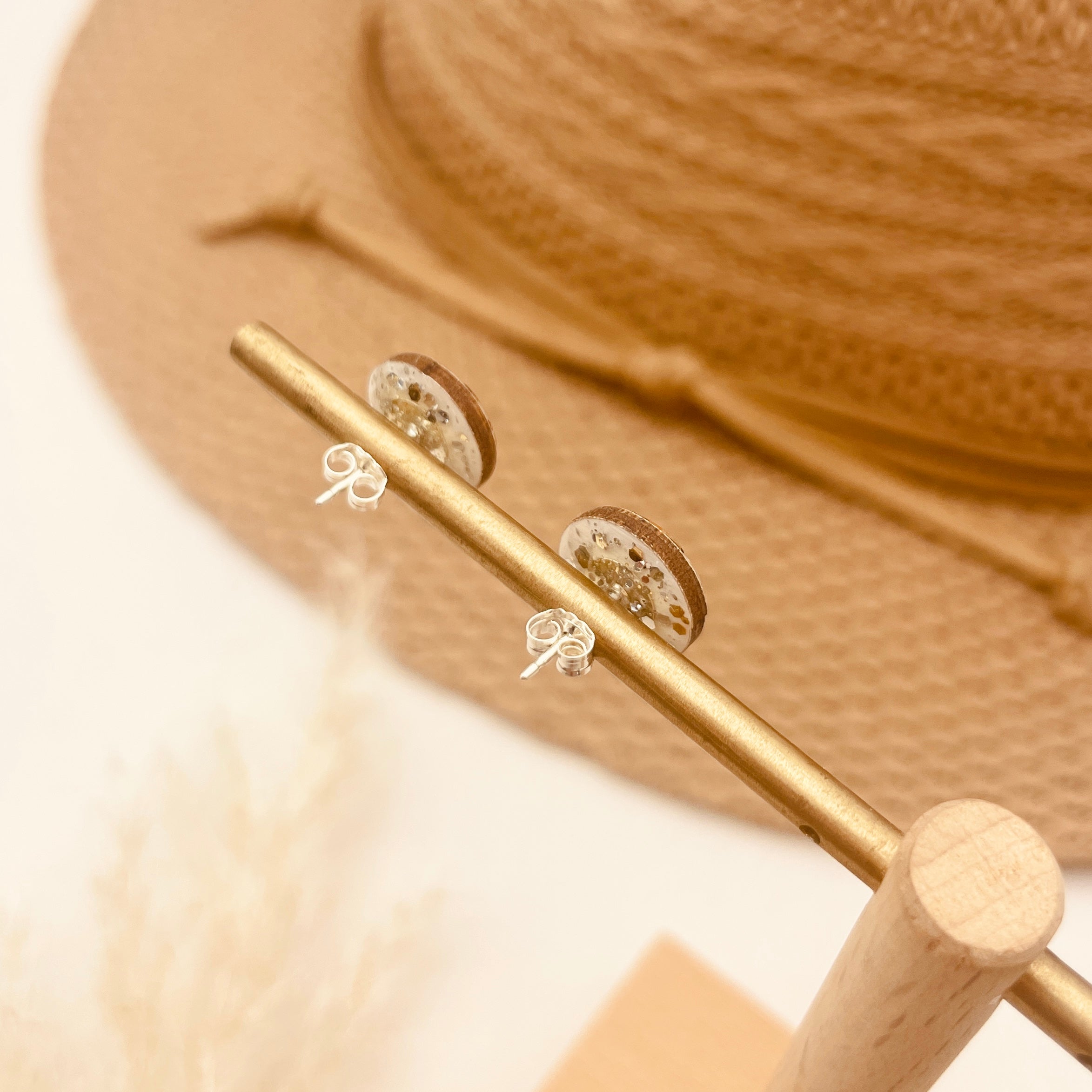 Pluto Beach Sand Studs - Warm