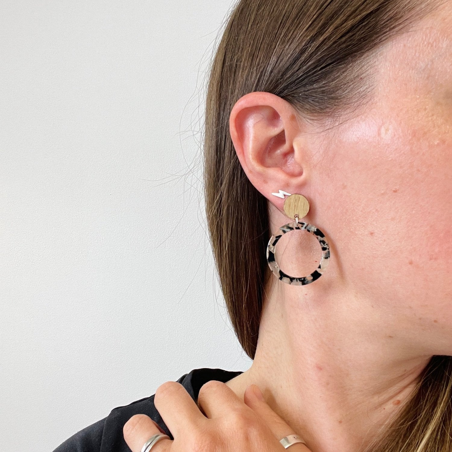 Flux Earrings Natural Black