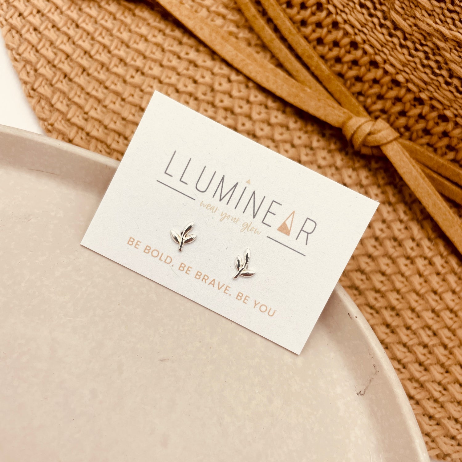 Mini Stud Earrings Leaf Silver