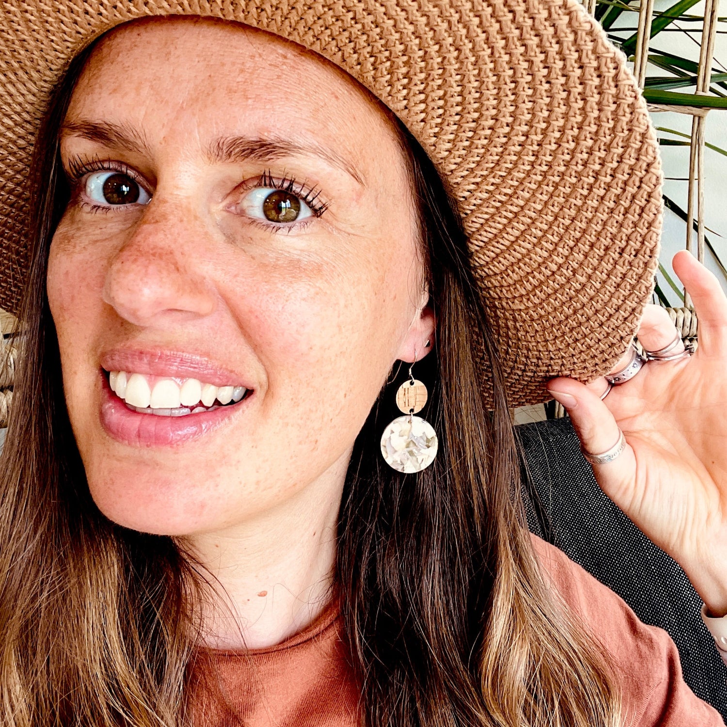Neptune Earrings Natural Pink Shell