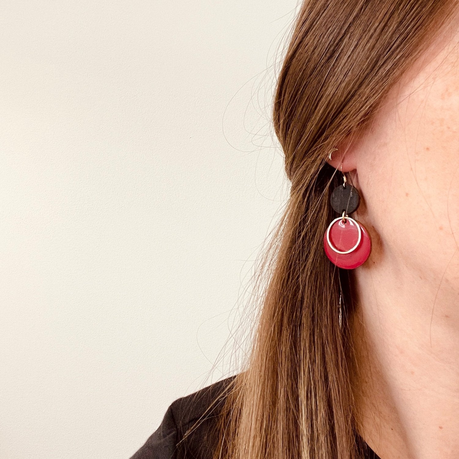 Winter Neptune Earrings Red